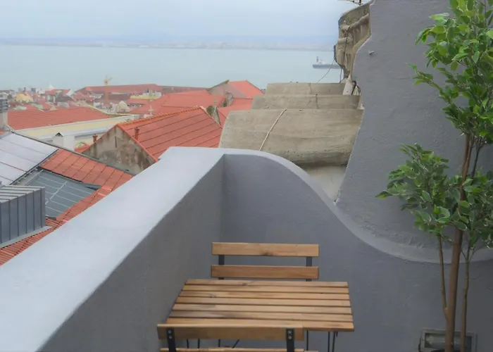 Feeling Chiado 29 شقة